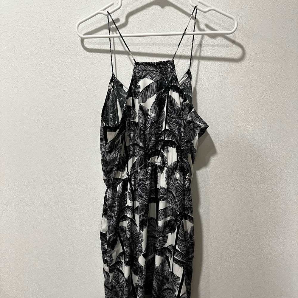 H&M black and white palm tree print dress. Gently worn, good condition.